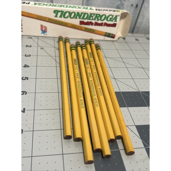 8 Dixon Ticonderoga Wood Pencils No. 2-5/10 Medium 13885 Unsharpened - Picture 1 of 7